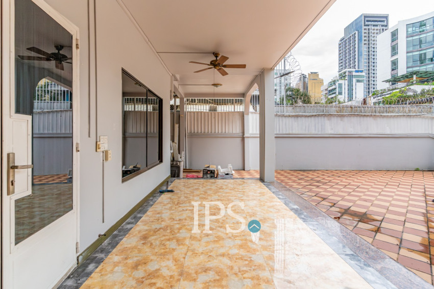 5 Bedroom Villa For Rent - BKK1, Phnom Penh