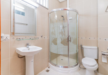 4 Bedroom Villa For Rent - BKK1, Phnom Penh thumbnail