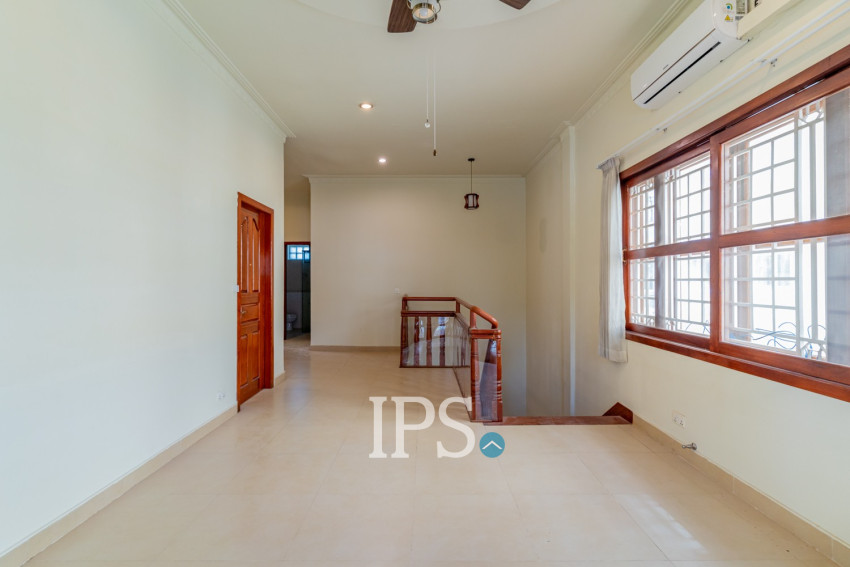 4 Bedroom Villa For Rent - BKK1, Phnom Penh