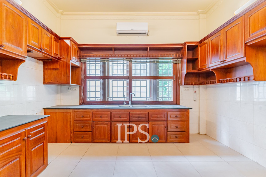 4 Bedroom Villa For Rent - BKK1, Phnom Penh