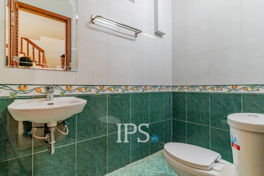 4 Bedroom Villa For Rent - BKK1, Phnom Penh