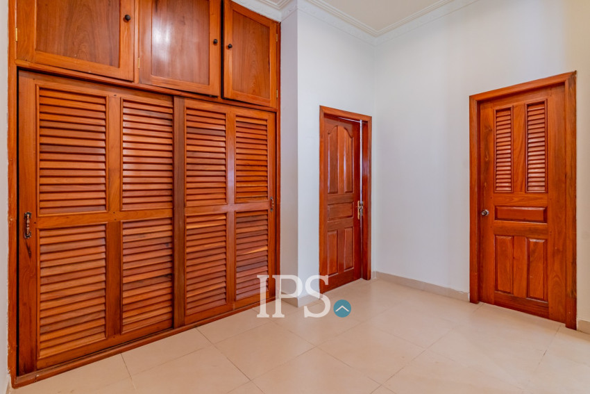 4 Bedroom Villa For Rent - BKK1, Phnom Penh