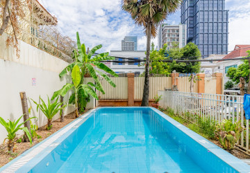 4 Bedroom Villa For Rent - BKK1, Phnom Penh thumbnail