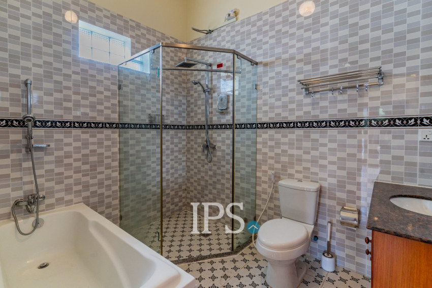 4 Bedroom Villa For Rent - BKK1, Phnom Penh