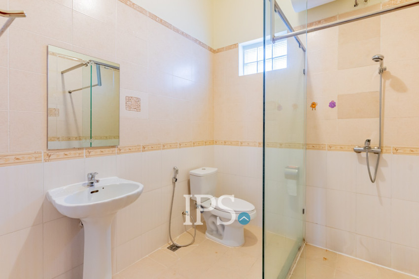 4 Bedroom Villa For Rent - BKK1, Phnom Penh