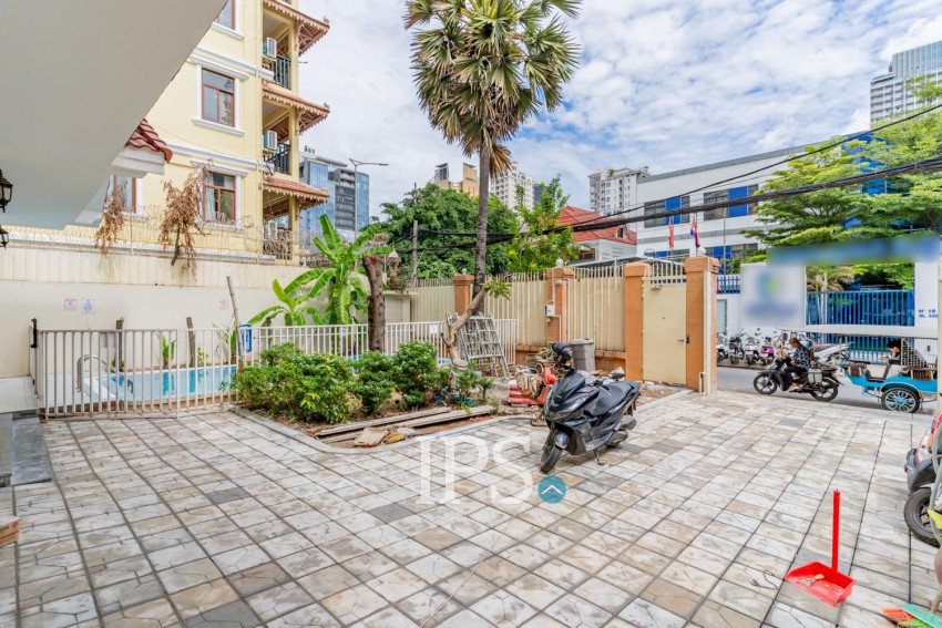 4 Bedroom Villa For Rent - BKK1, Phnom Penh