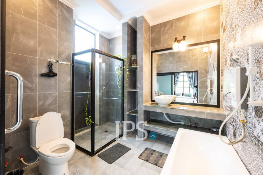 4 Bedroom Luxury Villa For Sale - Kraing Thnong, Sen Sok, Phnom Penh