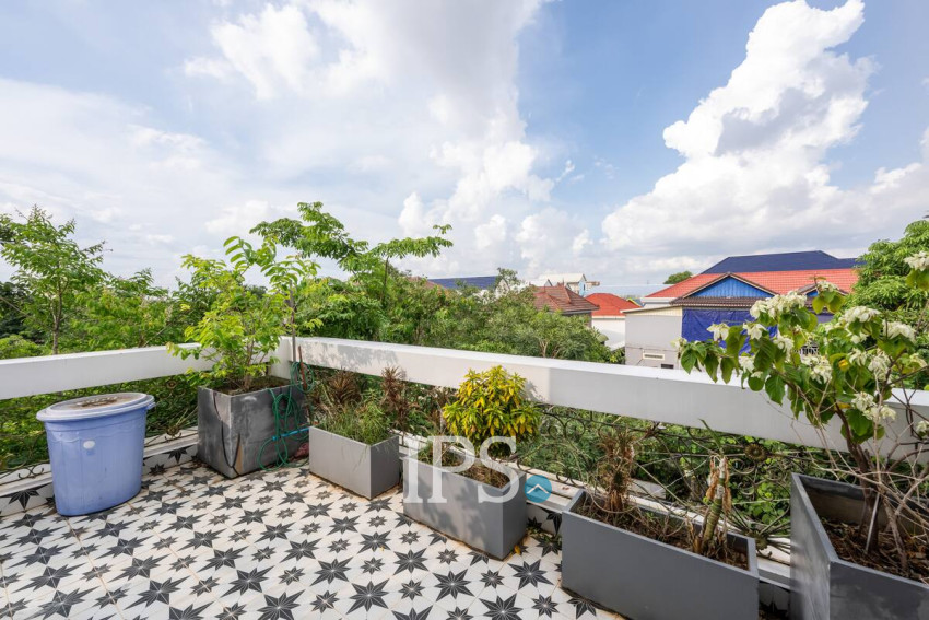 4 Bedroom Luxury Villa For Sale - Kraing Thnong, Sen Sok, Phnom Penh