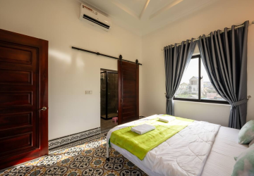 4 Bedroom Luxury Villa For Sale - Kraing Thnong, Sen Sok, Phnom Penh thumbnail