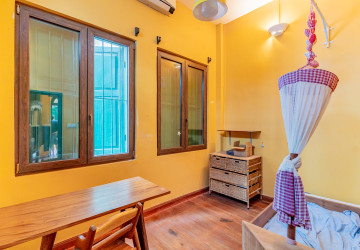 Renovated 3 Bedroom Apartment For Rent - Phsar Kandal 1, Phnom Penh thumbnail