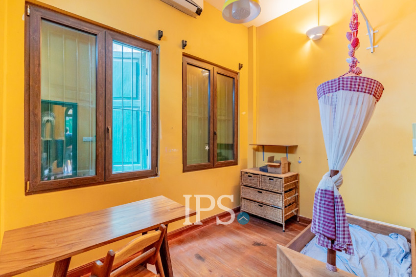 Renovated 3 Bedroom Apartment For Rent - Phsar Kandal 1, Phnom Penh