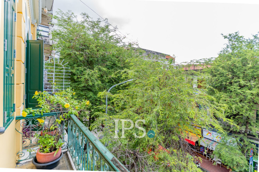 Renovated 3 Bedroom Apartment For Rent - Phsar Kandal 1, Phnom Penh