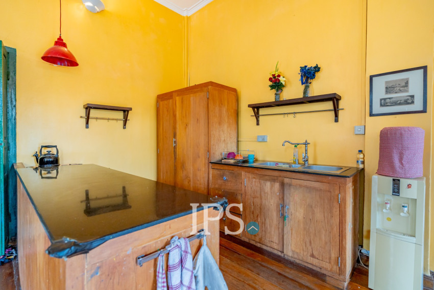 Renovated 3 Bedroom Apartment For Rent - Phsar Kandal 1, Phnom Penh