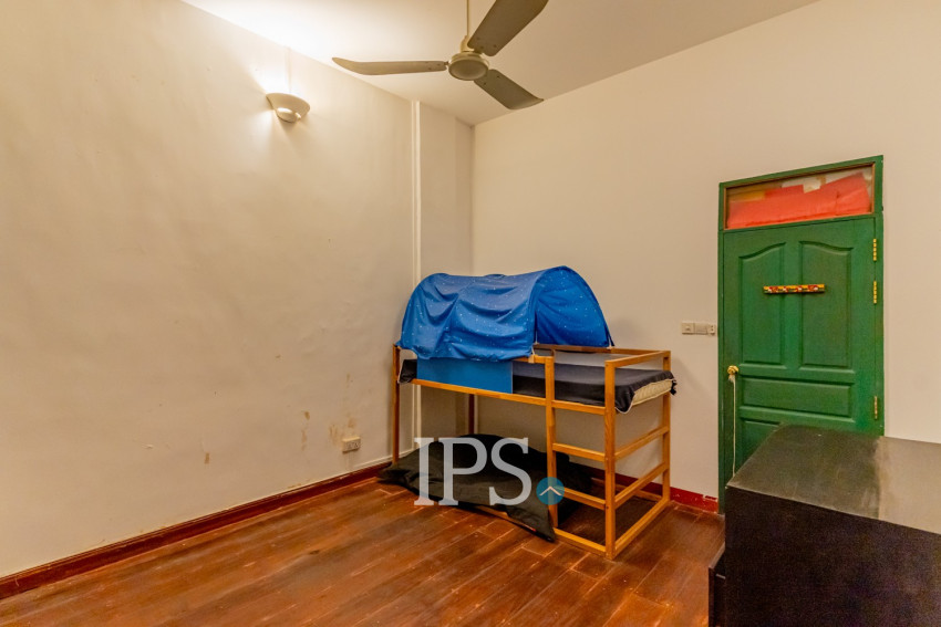 Renovated 3 Bedroom Apartment For Rent - Phsar Kandal 1, Phnom Penh