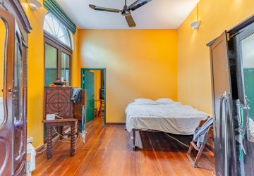 Renovated 3 Bedroom Apartment For Rent - Phsar Kandal 1, Phnom Penh thumbnail