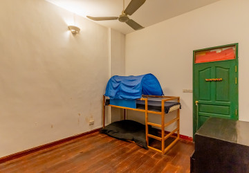 Renovated 3 Bedroom Apartment For Rent - Phsar Kandal 1, Phnom Penh thumbnail