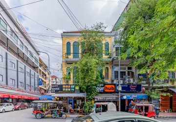 Renovated 5 Bedroom Apartment For Rent - Phsar Kandal 1, Phnom Penh thumbnail