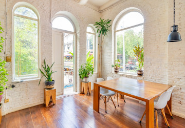 Renovated 5 Bedroom Apartment For Rent - Phsar Kandal 1, Phnom Penh thumbnail