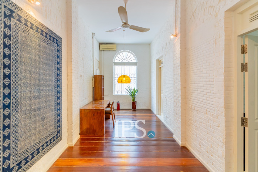 Renovated 5 Bedroom Apartment For Rent - Phsar Kandal 1, Phnom Penh