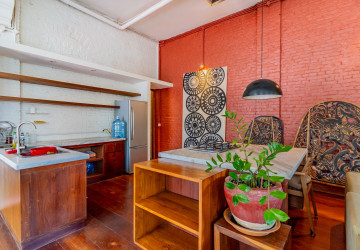 Renovated 5 Bedroom Apartment For Rent - Phsar Kandal 1, Phnom Penh thumbnail