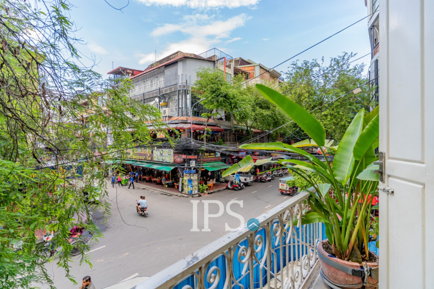 Renovated 5 Bedroom Apartment For Rent - Phsar Kandal 1, Phnom Penh