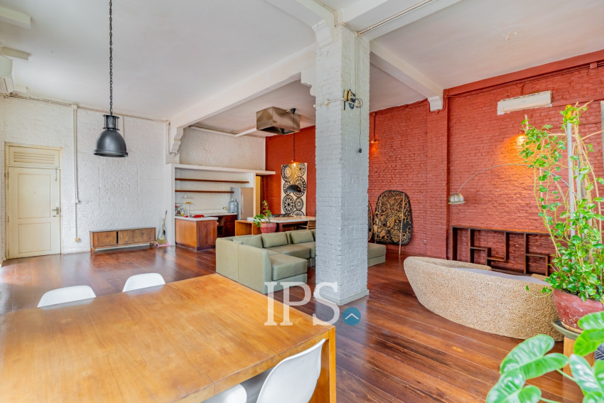 Renovated 5 Bedroom Apartment For Rent - Phsar Kandal 1, Phnom Penh