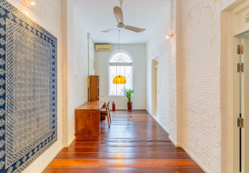 Renovated 5 Bedroom Apartment For Rent - Phsar Kandal 1, Phnom Penh thumbnail