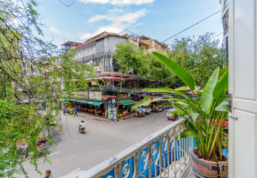 Renovated 5 Bedroom Apartment For Rent - Phsar Kandal 1, Phnom Penh thumbnail