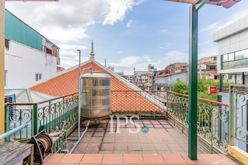 Renovated 5 Bedroom Apartment For Rent - Phsar Kandal 1, Phnom Penh