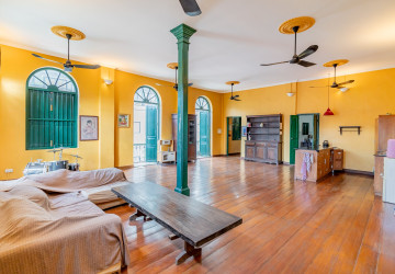 Renovated 5 Bedroom Apartment For Rent - Phsar Kandal 1, Phnom Penh thumbnail