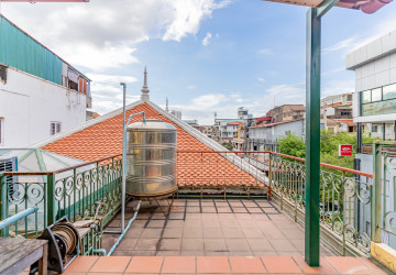 Renovated 5 Bedroom Apartment For Rent - Phsar Kandal 1, Phnom Penh thumbnail