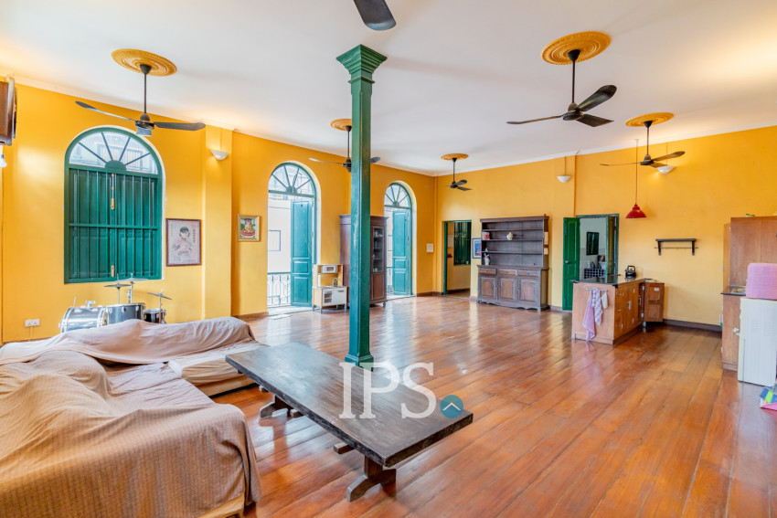 Renovated 5 Bedroom Apartment For Rent - Phsar Kandal 1, Phnom Penh