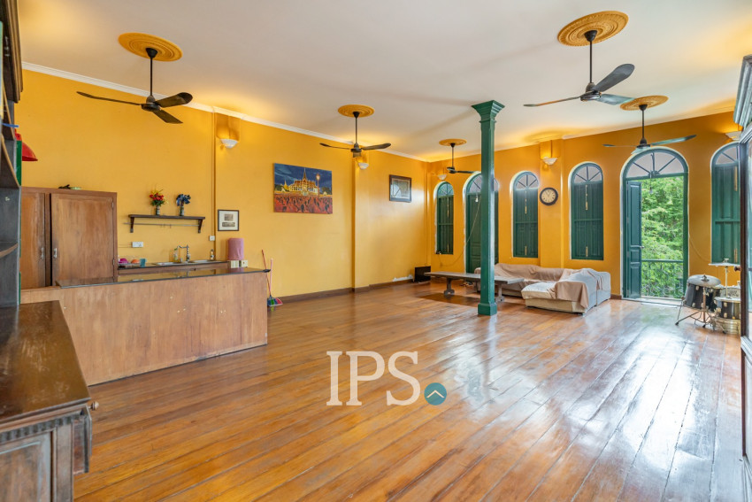 Renovated 5 Bedroom Apartment For Rent - Phsar Kandal 1, Phnom Penh