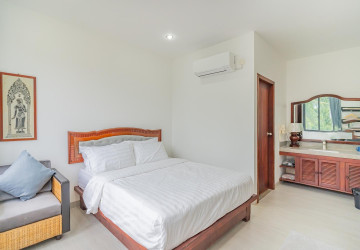 2 Bedroom  Apartment Serviced For Rent- Bak Kaeng, Phnom Penh thumbnail