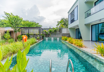 2 Bedroom  Apartment Serviced For Rent- Bak Kaeng, Phnom Penh thumbnail