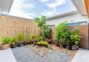 1 Bedroom Serviced Apartment For Rent - Bak Kaeng, Phnom Phenh thumbnail