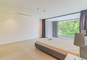 Duplex 2 Bedroom Condo For Rent - 240 Residence, Chakto Mukh, Phnom Penh thumbnail