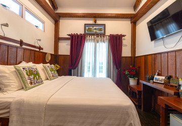 6 Bedroom Boutique Villa For Rent - Svay Dangkum, Siem Reap thumbnail