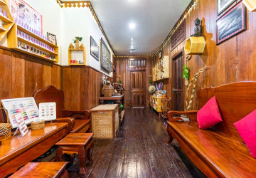 6 Bedroom Boutique Villa For Rent - Svay Dangkum, Siem Reap thumbnail