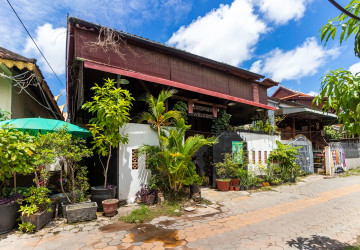 6 Bedroom Boutique Villa For Rent - Svay Dangkum, Siem Reap thumbnail