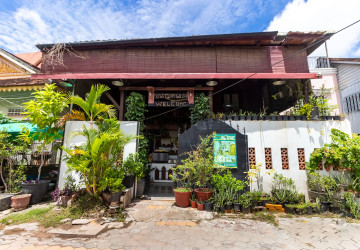 6 Bedroom Boutique Villa For Rent - Svay Dangkum, Siem Reap thumbnail