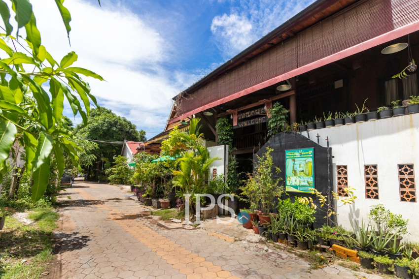 6 Bedroom Boutique Villa For Rent - Svay Dangkum, Siem Reap