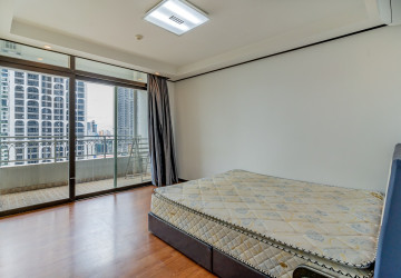 12nd Floor 3 Bedroom Condo For Sale - De Castle Royal, BKK1, Phnom Penh thumbnail