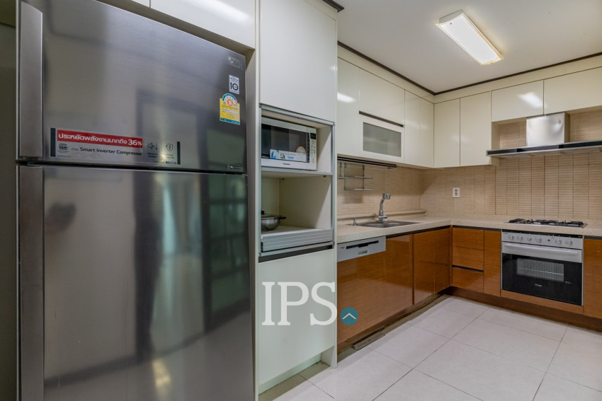 12nd Floor 3 Bedroom Condo For Sale - De Castle Royal, BKK1, Phnom Penh