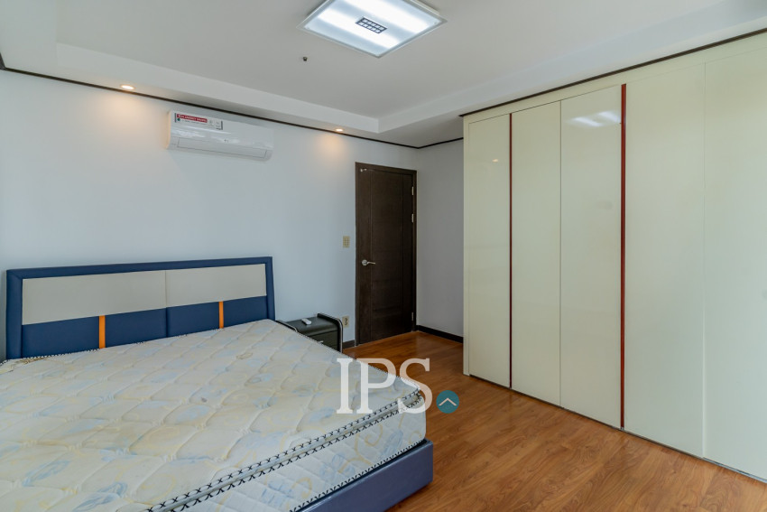 12nd Floor 3 Bedroom Condo For Sale - De Castle Royal, BKK1, Phnom Penh