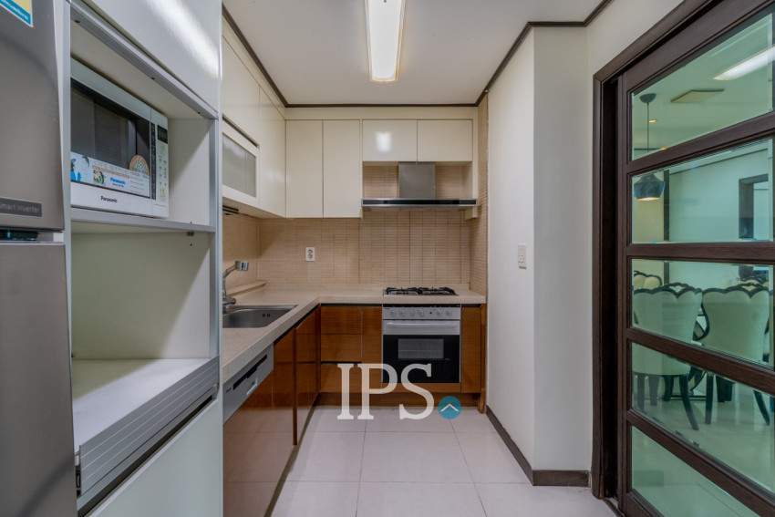 12nd Floor 3 Bedroom Condo For Sale - De Castle Royal, BKK1, Phnom Penh