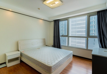 12nd Floor 3 Bedroom Condo For Sale - De Castle Royal, BKK1, Phnom Penh thumbnail