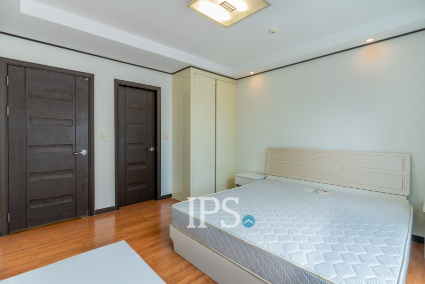 12nd Floor 3 Bedroom Condo For Sale - De Castle Royal, BKK1, Phnom Penh