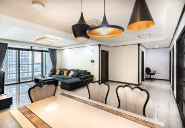 12nd Floor 3 Bedroom Condo For Sale - De Castle Royal, BKK1, Phnom Penh thumbnail