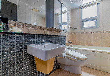 12nd Floor 3 Bedroom Condo For Sale - De Castle Royal, BKK1, Phnom Penh thumbnail